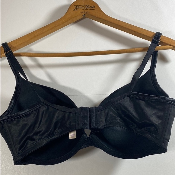Cacique Black Full-Coverage Plunge Bra with Underwire Support - Picture 3 of 6